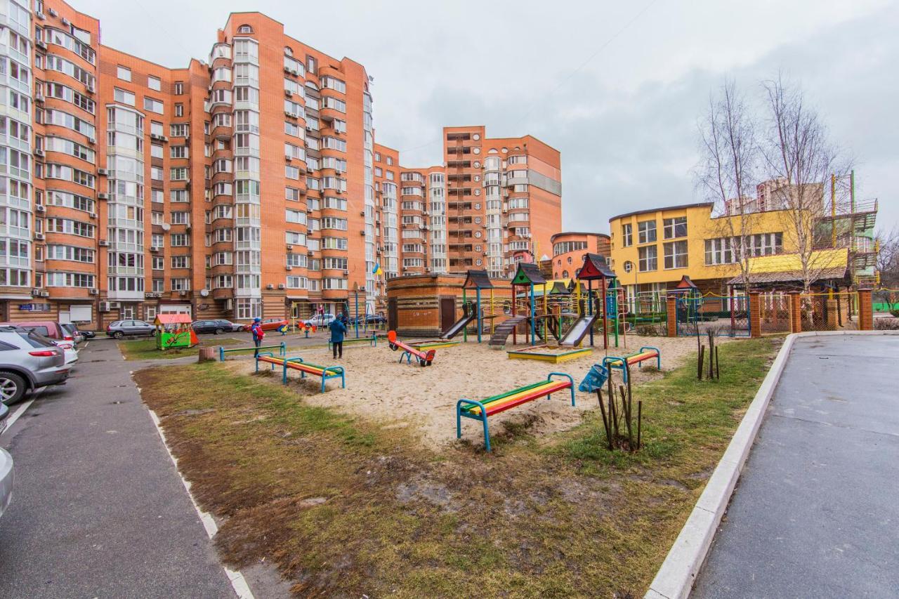 Комфортная Двухкомнатная Квартира Возле Метро Академгородок Kiev Exterior foto